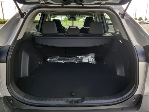 Used 2025 Toyota RAV4 XLE AWD/4WD image 13