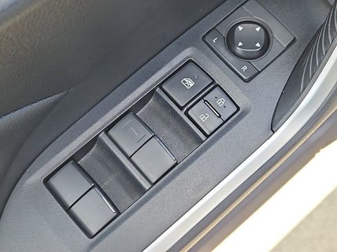 Used 2021 Toyota RAV4 XLE FWD image 18