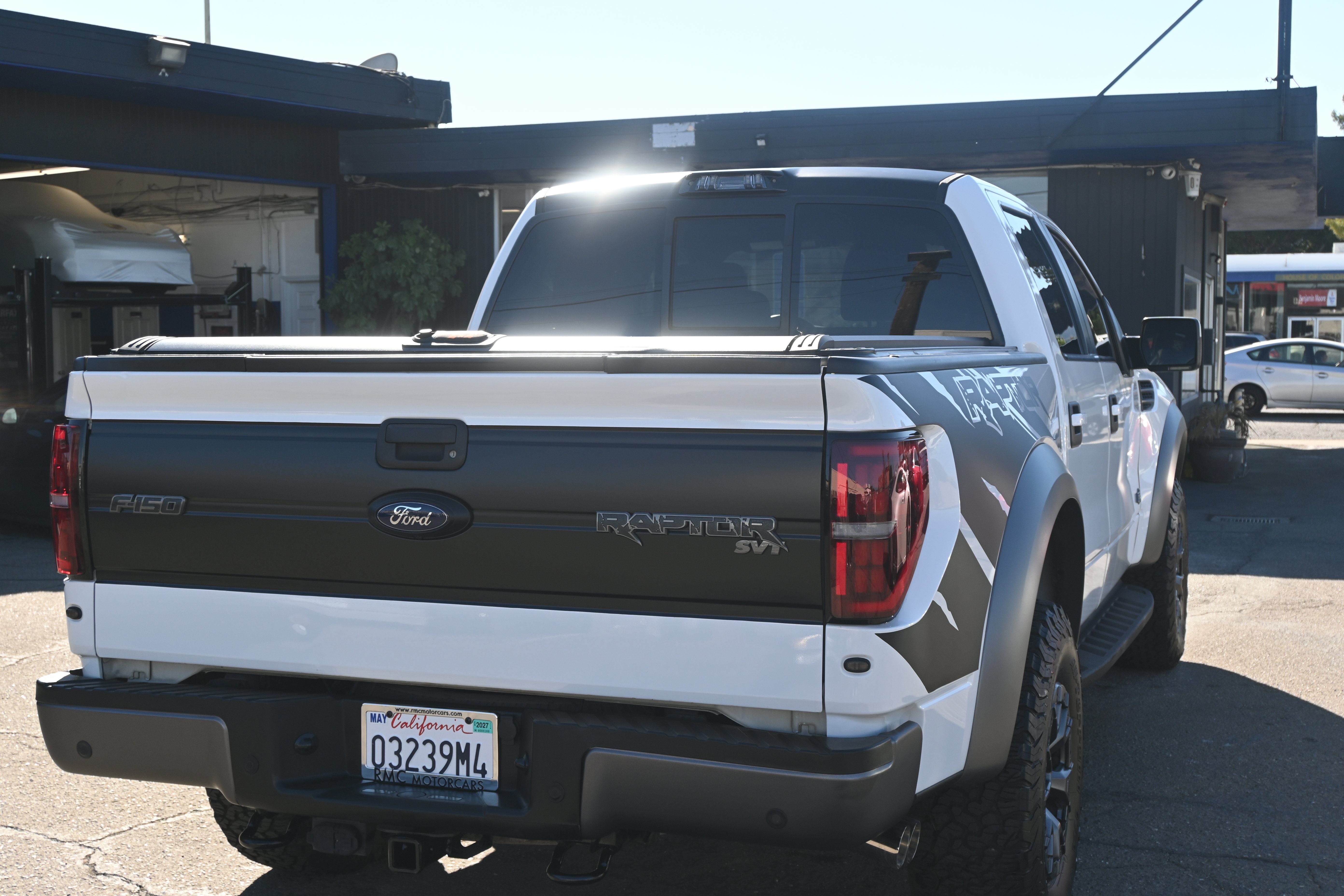 Used 2014 Ford F150 Raptor w/ Equipment Group 801A Luxury AWD/4WD image 11