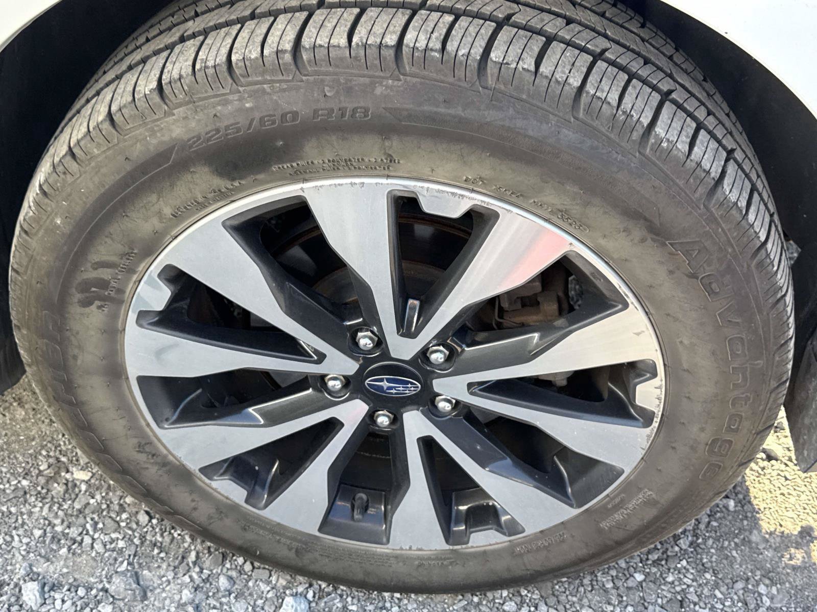 Used 2017 Subaru Outback 2.5i Limited AWD/4WD image 8