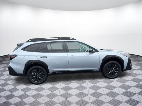 Used 2024 Subaru Outback Onyx Edition AWD/4WD image 8