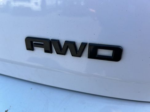 Used 2020 GMC Terrain SLE w/ Driver Convenience Package AWD/4WD image 6