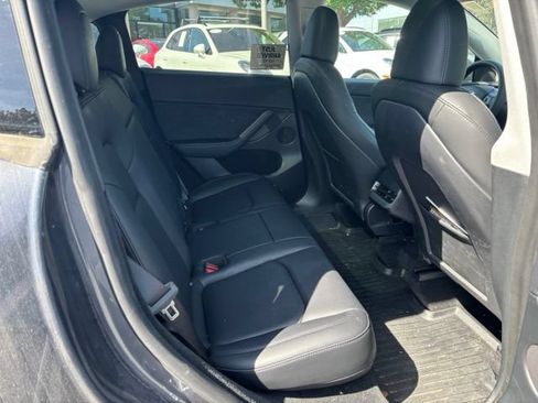 Used 2023 Tesla Model Y Performance AWD/4WD image 8