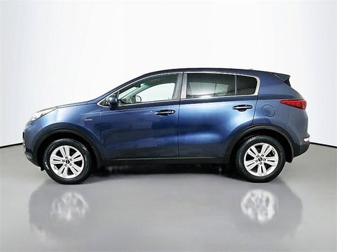 Used 2017 Kia Sportage LX image 4