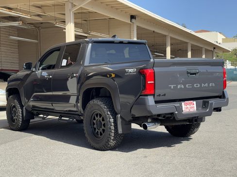 New 2025 Toyota Tacoma TRD Off-Road image 12