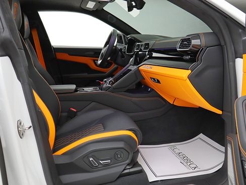 Used 2024 Lamborghini Urus S image 38