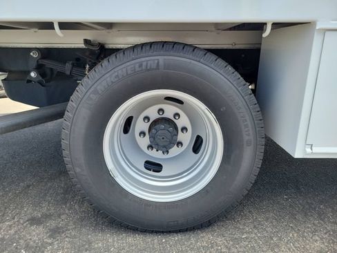New 2024 Ford F350 XL RWD image 5