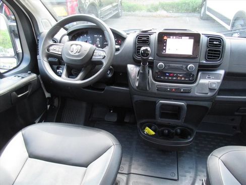Used 2025 RAM ProMaster 2500 w/ Convenience Group FWD image 13