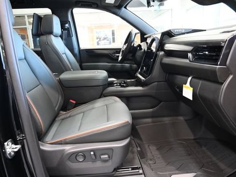 New 2026 GMC Yukon AT4 w/ AT4 Premium Plus Package AWD/4WD image 12