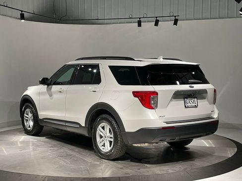 Used 2022 Ford Explorer XLT image 14