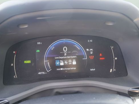 Used 2025 Toyota Camry LE FWD image 23