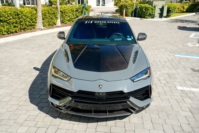 Used 2023 Lamborghini Urus Performante AWD/4WD image 5