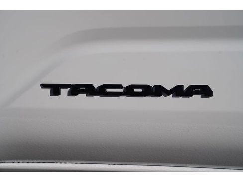 Used 2026 Toyota Tacoma TRD Off-Road image 8