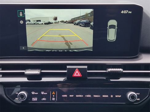 Certified 2026 Kia Sportage EX w/ EX Panorama Roof Package image 18