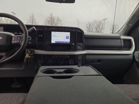 Used 2024 Ford F250 XLT w/ FX4 Off-Road Package image 18