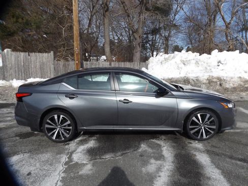 Used 2022 Nissan Altima 2.5 SR image 9