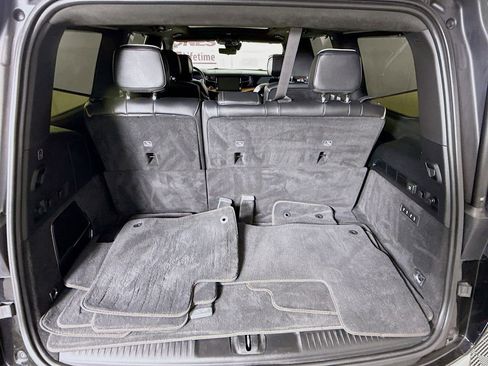 Used 2022 Jeep Grand Wagoneer Series III w/ Rear Seat Video Group 1 AWD/4WD image 33