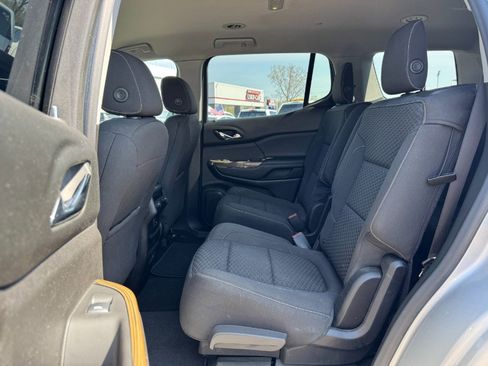 Used 2017 GMC Acadia SLE w/ Driver Alert Package I FWD image 16