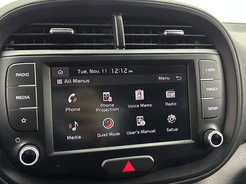 Used 2023 Kia Soul LX w/ LX Technology Package image 14