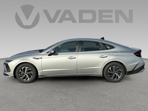 New 2026 Hyundai Sonata Blue FWD image 6