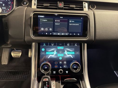 Used 2021 Land Rover Range Rover Sport HSE Silver Edition image 17