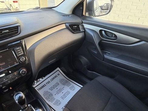 Used 2020 Nissan Rogue Sport S image 20