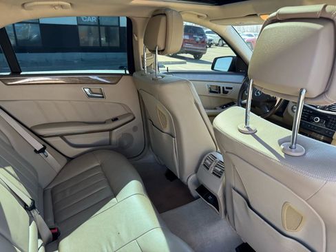 Used 2011 Mercedes-Benz E 550 Sedan image 20