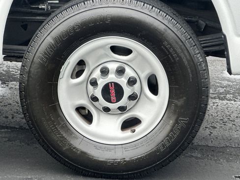 Used 2024 GMC Savana 2500 w/ Driver Convenience Package image 38