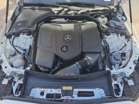 Used 2025 Mercedes-Benz C 300 4MATIC Sedan image 32