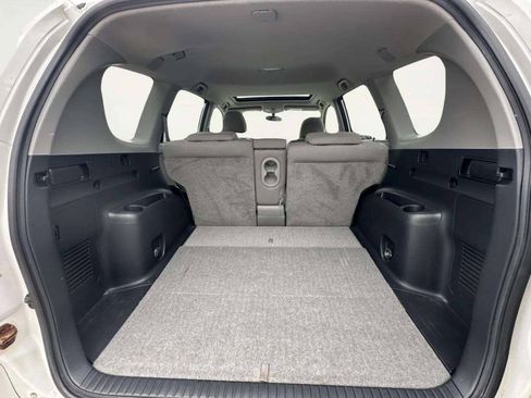 Used 2007 Toyota RAV4 Limited AWD/4WD image 10