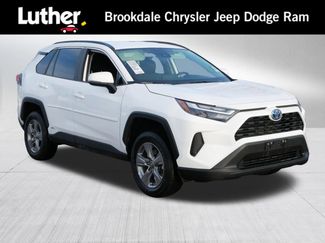 Used 2024 Toyota RAV4 LE video 1