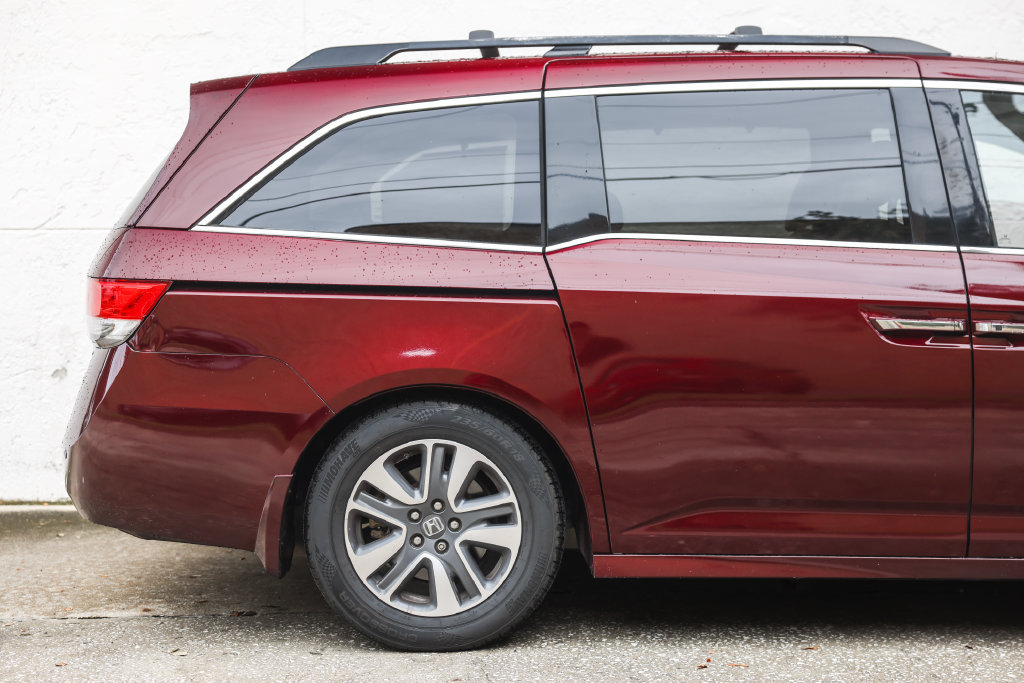 Used 2015 Honda Odyssey Touring image 2