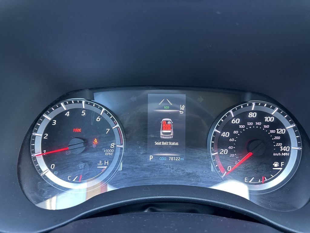 Used 2022 Toyota Highlander LE FWD image 37