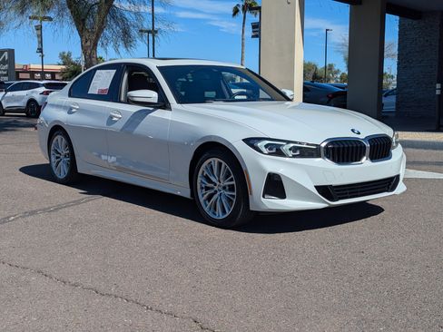 Used 2023 BMW 330i Sedan w/ Driving Assistance Package image 36