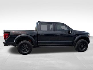 Used 2025 Ford F150 Raptor AWD/4WD video 3