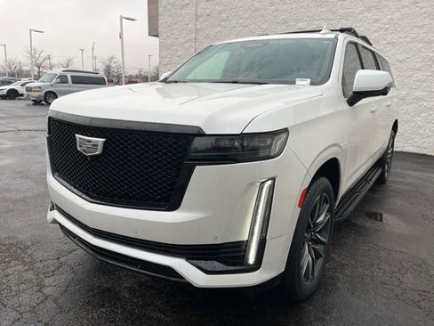 Used 2021 Cadillac Escalade ESV Sport image 3