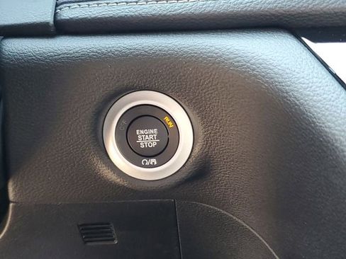 New 2026 Chrysler Pacifica Limited w/ S Appearance Package image 13