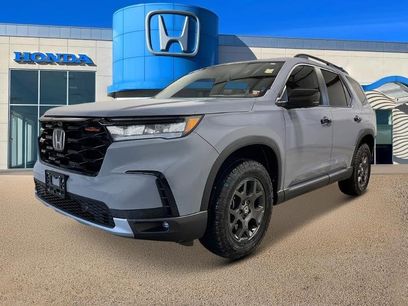 New 2025 Honda Pilot TrailSport