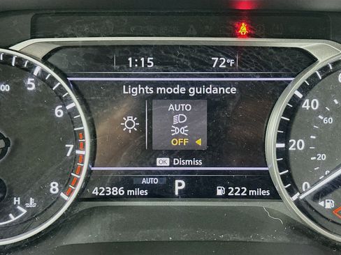 Used 2025 Nissan Pathfinder SL AWD/4WD image 19