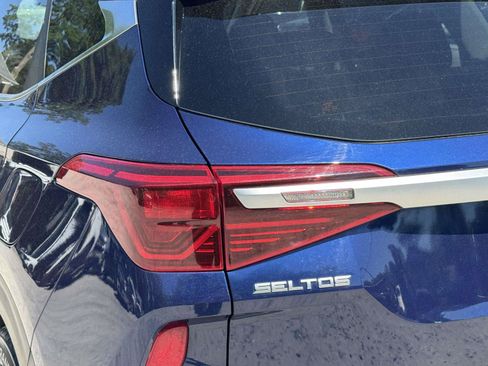 Used 2022 Kia Seltos S AWD/4WD image 8