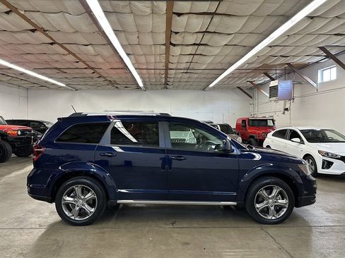 Used 2017 Dodge Journey Crossroad image 2