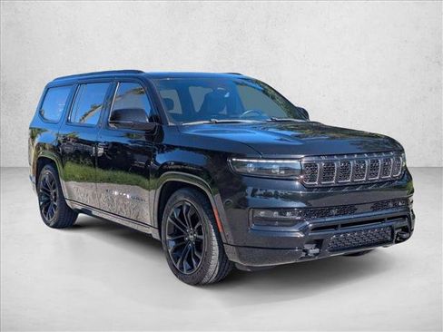 Used 2022 Jeep Grand Wagoneer Series II AWD/4WD image 3
