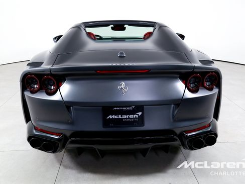 Used 2021 Ferrari 812 GTS RWD image 8
