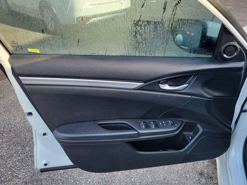 Used 2020 Honda Civic Sport image 9