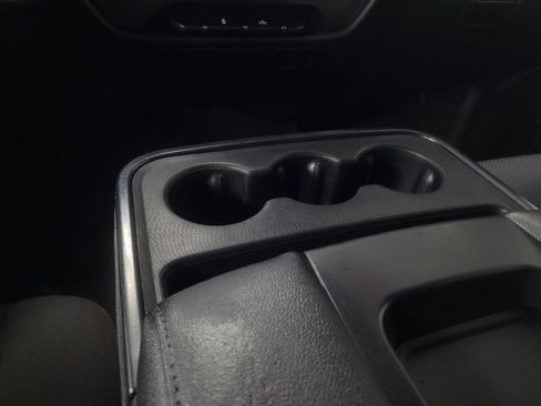 Used 2018 Chevrolet Silverado 1500 LT AWD/4WD image 26