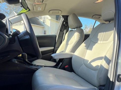 Used 2020 Toyota Corolla LE image 10