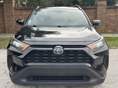 Used 2019 Toyota RAV4 LE AWD/4WD image 3