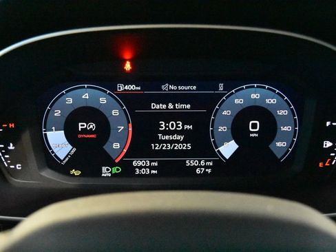 Certified 2025 Audi Q3 2.0T Premium w/ Convenience Package image 19