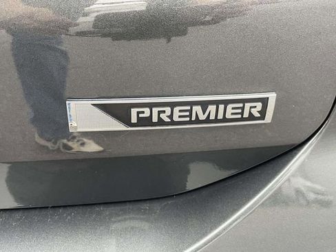 Certified 2018 Chevrolet Equinox Premier image 10