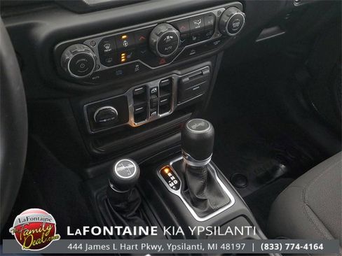 Used 2023 Jeep Wrangler Unlimited w/ Cold Weather Group image 23